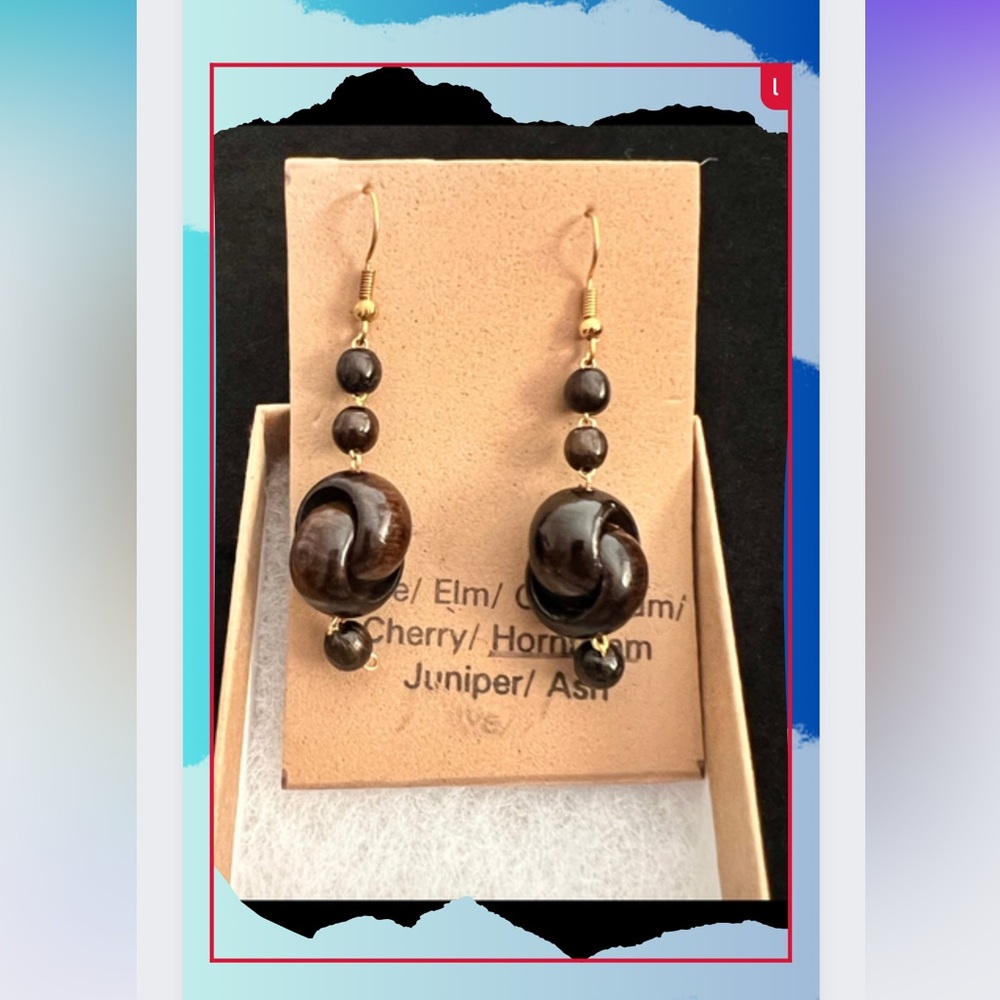 New never been worn! Handmade wood dangle earrings.